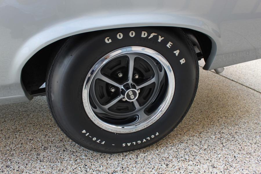 Колеса Chevrolet Nova SS 396 L78 1969 года  (фото 9 из 12)
